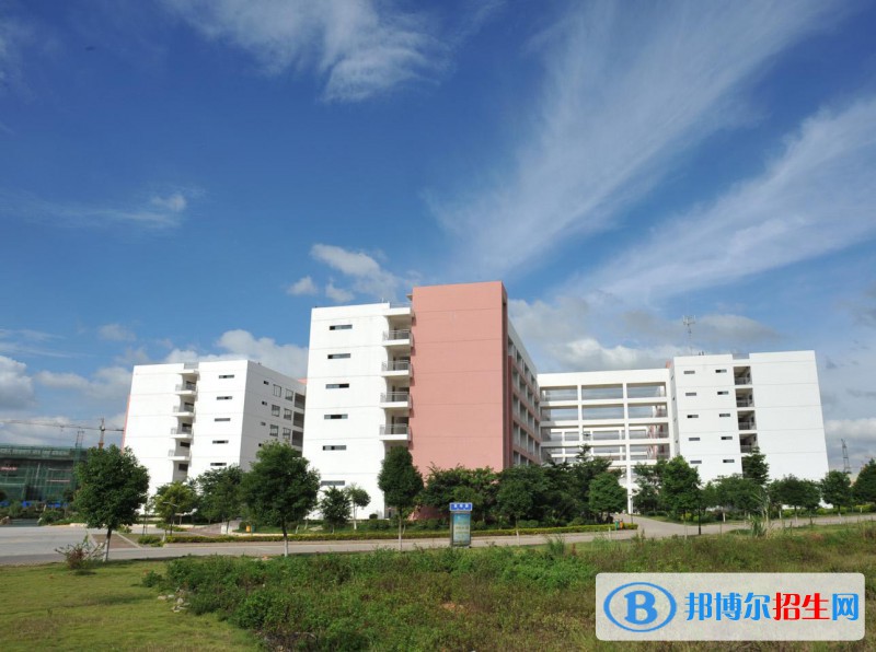 四川省青神中等職業(yè)學(xué)校2022年學(xué)費(fèi)、收費(fèi)多少 