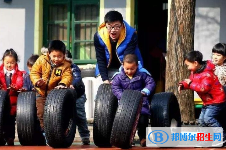 河北2022年男生在幼師學(xué)校學(xué)什么好