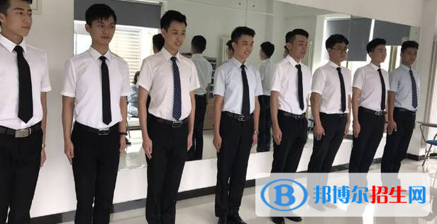 河北2022年男生讀航空服務學校學什么好