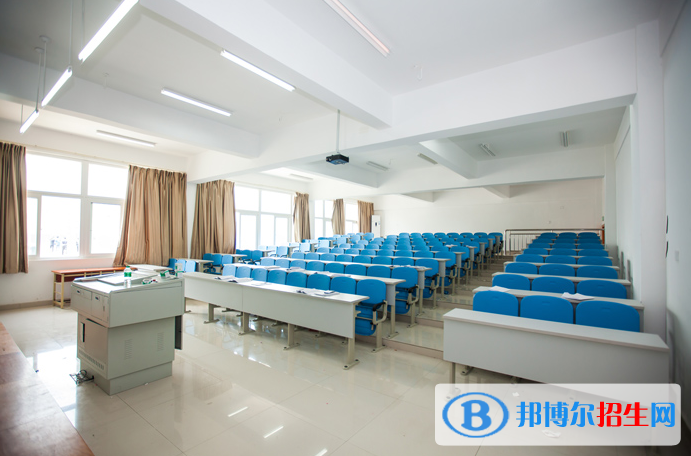 重慶中華職業(yè)學(xué)校2022年招生辦聯(lián)系電話