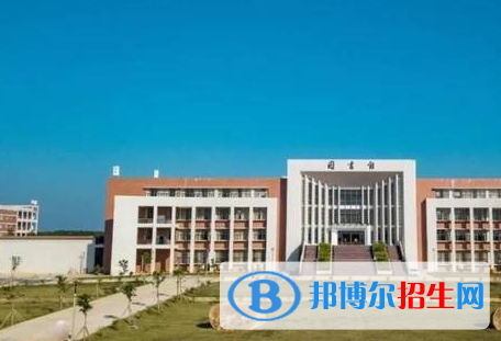 云南廣播電視大學(xué)中專學(xué)校2022年學(xué)費收費多少