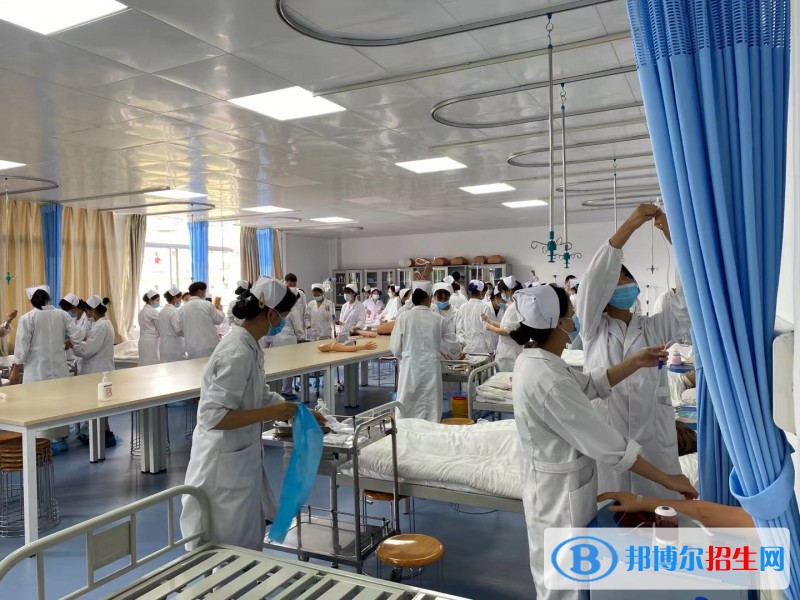 昆明醫(yī)藥職業(yè)技術(shù)學(xué)校2022年報名條件、招生要求、招生對象