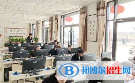 貴州2022年初中生報什么電子商務(wù)學(xué)校