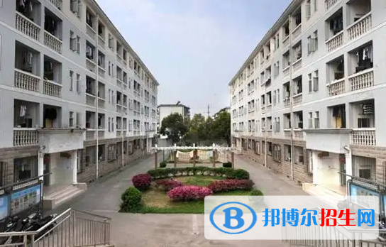 重慶2022年上建筑學(xué)校有什么要求