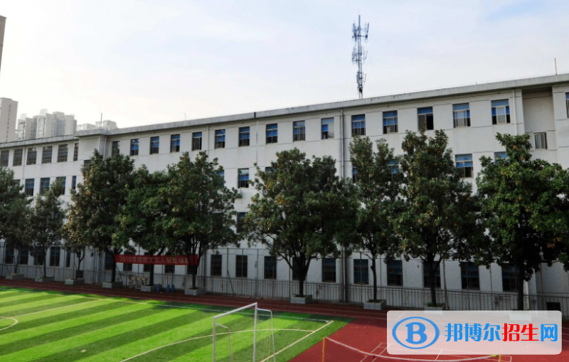 湖南2023年初中畢業(yè)報什么中專學(xué)校