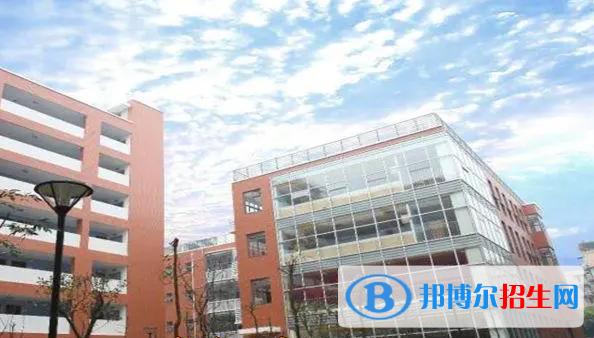 牛津國際公學(xué)成都學(xué)校初中部2023年入學(xué)考試