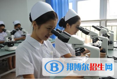 云南2023年女孩上衛(wèi)校學(xué)什么好