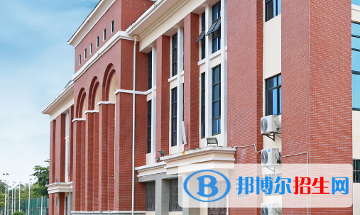 西南大學(xué)臨高實驗中學(xué)2023年學(xué)費、收費多少 