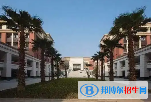 重慶第八中學(xué)校國(guó)際部怎么樣2