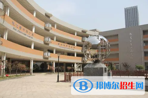 南京金陵中學(xué)國(guó)際部2023年報(bào)名時(shí)間2
