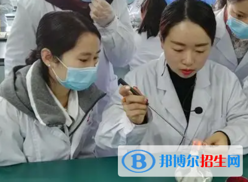 河南2023年女生讀衛(wèi)校學什么專業(yè)好