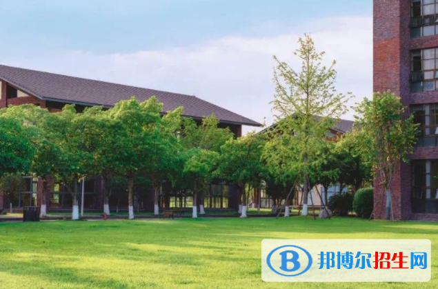 四川大學(xué)錦江學(xué)院是不是雙一流大學(xué)嗎？