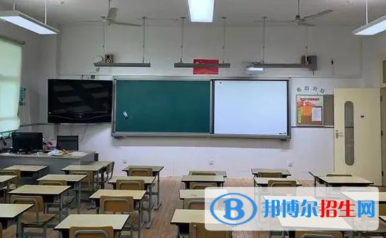 重慶2023年沒有畢業(yè)證可以讀中專學校嗎