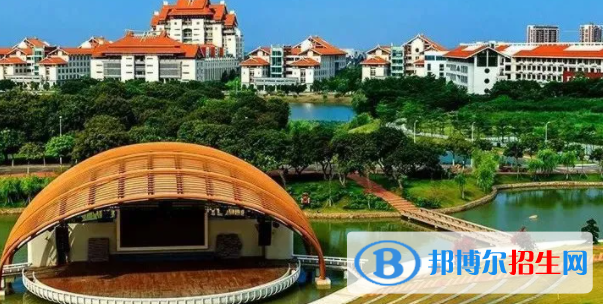 廈門大學(xué)嘉庚學(xué)院是不是雙一流大學(xué)？