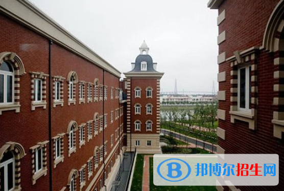 上海英國學(xué)校初中部2023年報(bào)名時間