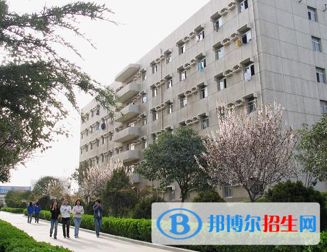 2023年咸陽(yáng)未來(lái)科技職業(yè)學(xué)校招生辦聯(lián)系電話(huà)