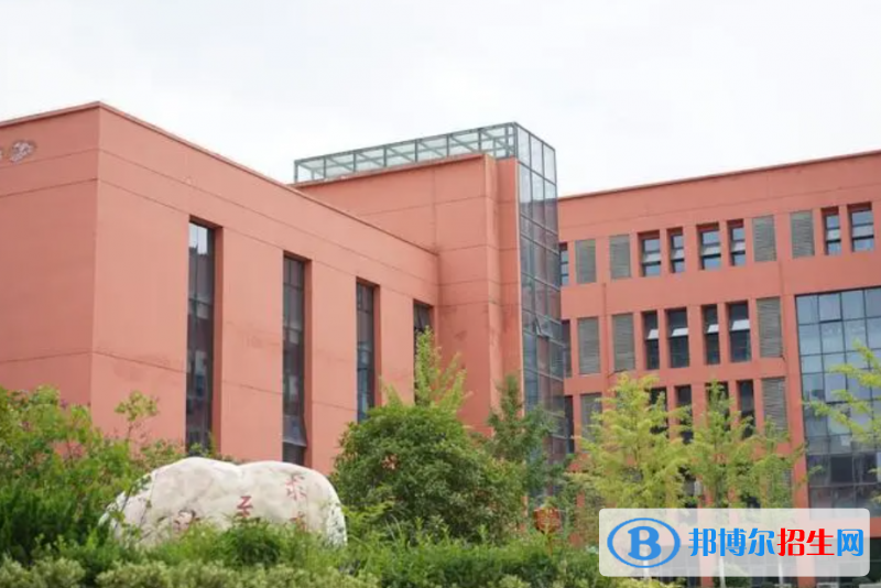 西安五十五中、西安外國(guó)語(yǔ)學(xué)校、華山中學(xué)2022錄取分?jǐn)?shù)線（2023參考）