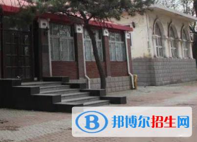 秦皇島市港口職業(yè)學校地址在哪里，哪個地區(qū)，哪個城市?
