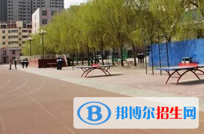 邢臺市第三中學(xué)職高班地址在哪里，哪個地區(qū)，哪個城市?