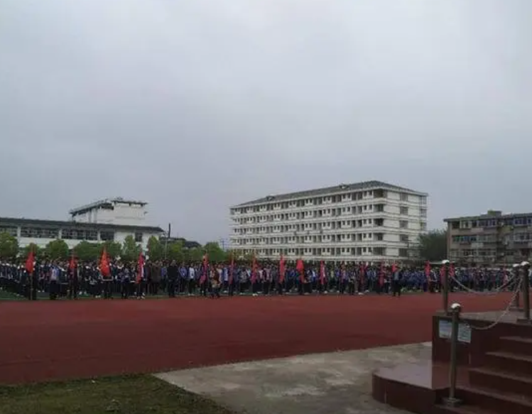 淮安楚州中學(xué)歷年招生分?jǐn)?shù)線一覽表(2023參考)