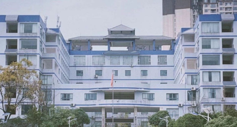 貴陽(yáng)人文科技學(xué)院高考錄取分?jǐn)?shù)線(xiàn)是多少（2024參考）