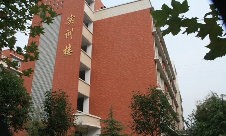 2024漯河市食品工業(yè)中等專業(yè)學(xué)校多少錢 漯河市食品工業(yè)中等專業(yè)學(xué)校各專業(yè)學(xué)費(fèi)收費(fèi)標(biāo)準(zhǔn)