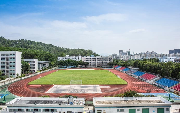 深圳市龍崗職業(yè)技術(shù)學(xué)校2025年學(xué)費(fèi)、收費(fèi)多少