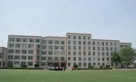 2025洛帶中學多少錢(學費明細)