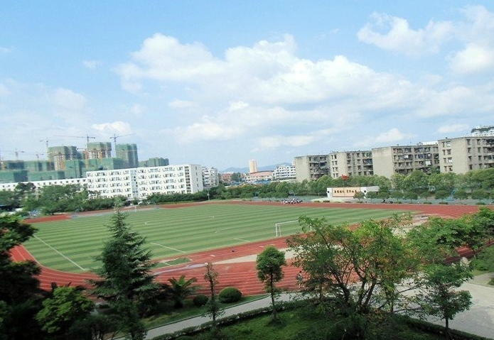 龍泉二中怎么樣、好不好