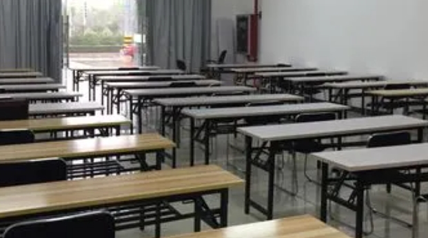 深化行企校三方合作，助推汽車專業(yè)人才培養(yǎng) 隨州技師學(xué)院舉辦新能源汽車專題研討活動