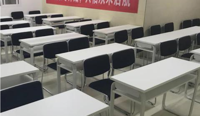 惠州衛(wèi)生職業(yè)技術學院藥學與檢驗學院第三期“大參林 店長班”順利開班